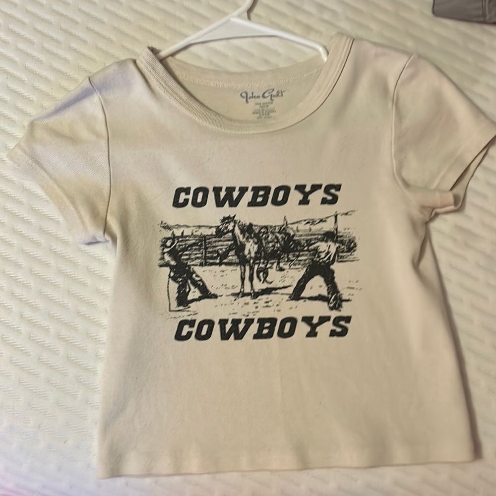 selling because i do not wear anymore